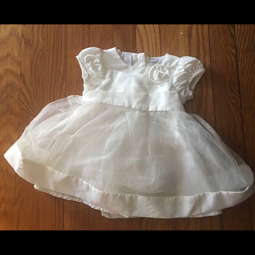 Baby Girl Off White Lace Dress!